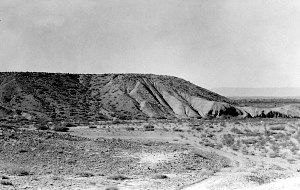 photo taken from the west of the “mesa” or mountain pediment upon which the Loma Alta site is situated