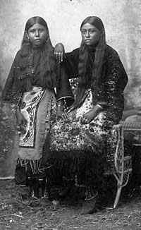photo of Kiowa girls