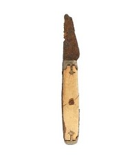 photo of a bone-handled knife found on the farm