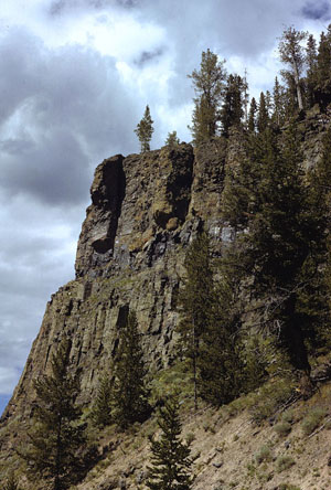 photo of the obsidian cliff