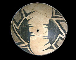photo of a Mimbres Black-on-White bowl